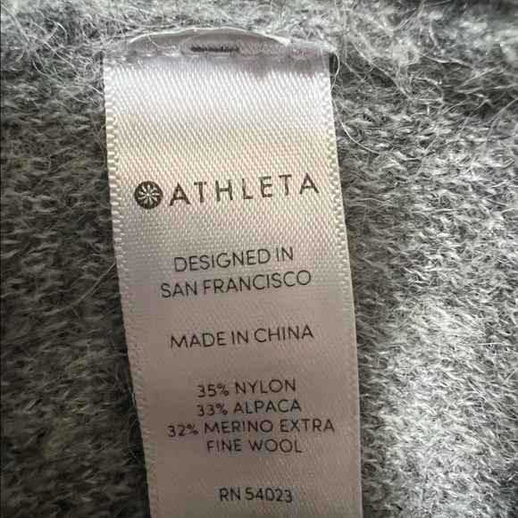 Athleta S Sweater Pullover Knit Undercover Camo Alpaca Wool Gray Crew Neck. - Picture 5 of 7
